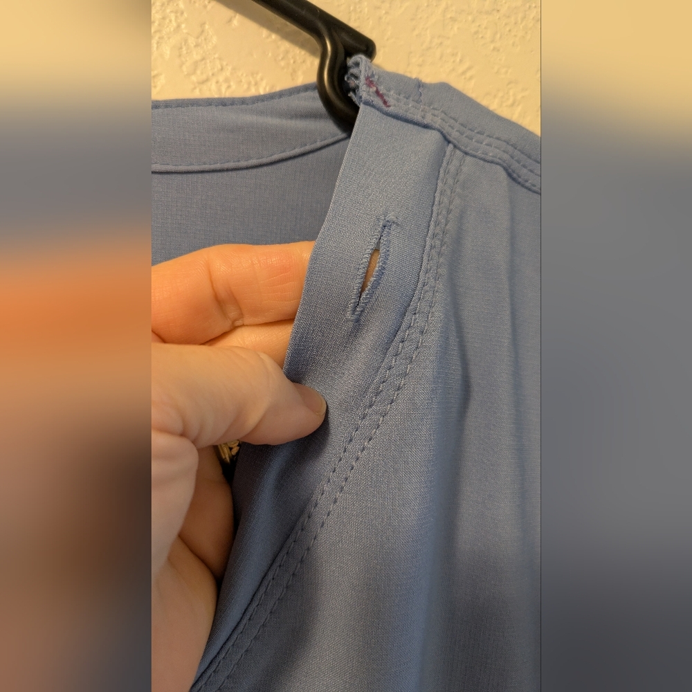 Carhartt Force Cross Flex Blue V-Neck Scrub Shirt - Picture 3 of 11